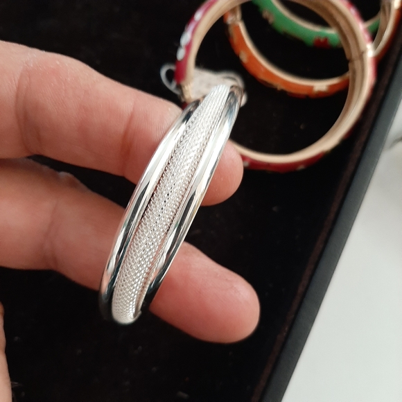 Ladies Jewelry - Picture 5 of 8